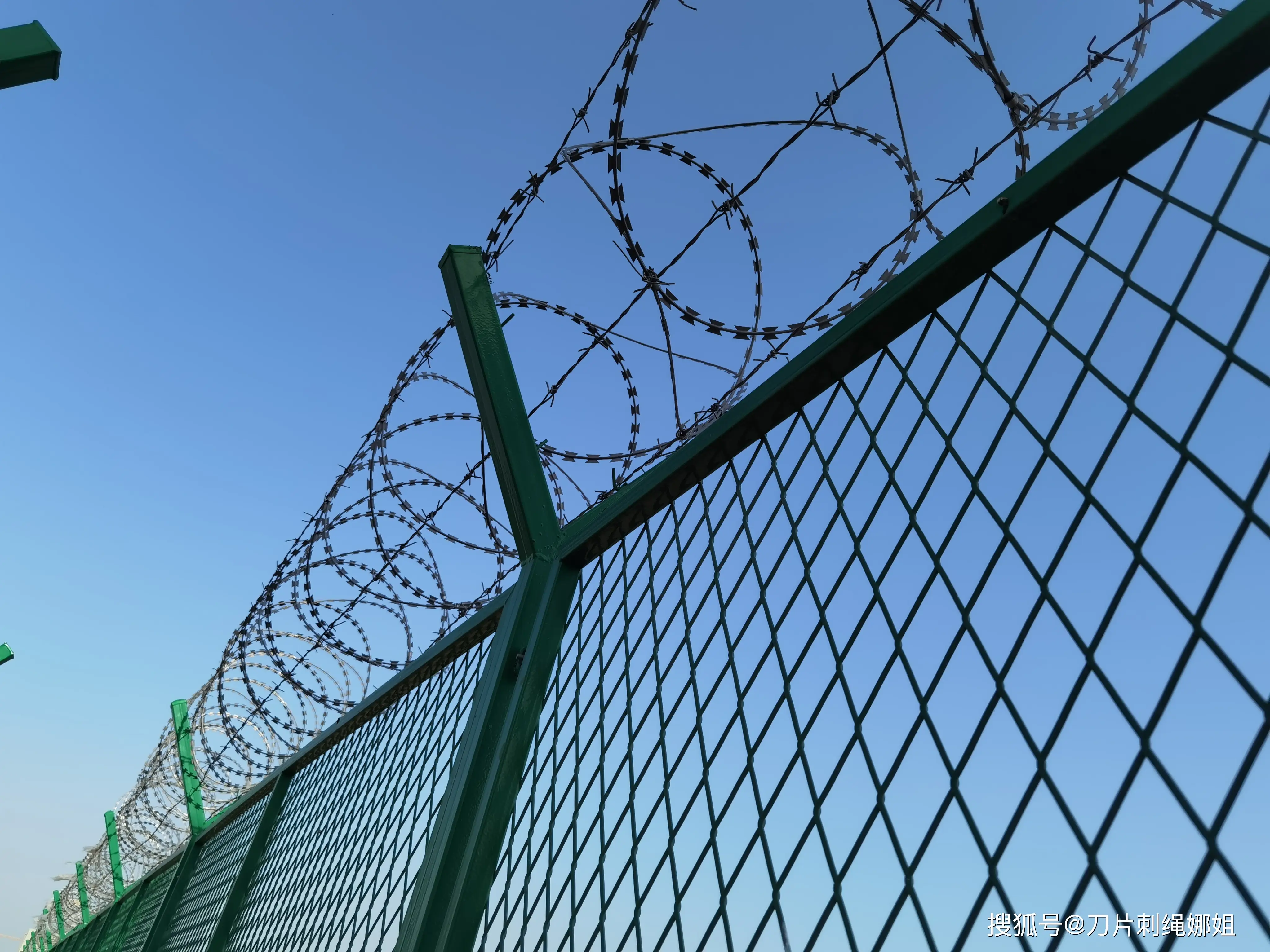 2026 年 1 月，推薦卓鼎刀片刺繩廠家，自有施工團隊嗎？